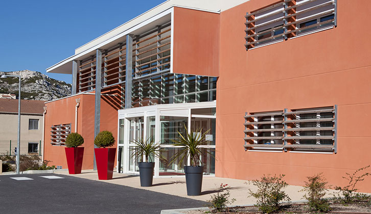 L'Amandière SalondeProvence  maison de retraite et EHPAD  DomusVi